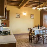 Historic With Swimming Pool Near Lucca Διαμέρισμα *