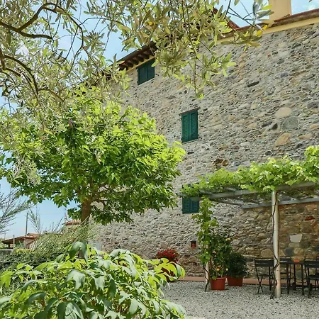 Διαμέρισμα Historic With Swimming Pool Near Lucca *