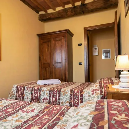 Historic With Swimming Pool Near Lucca Διαμέρισμα *