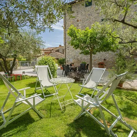 Historic With Swimming Pool Near Lucca Appartamento Colle di Compito